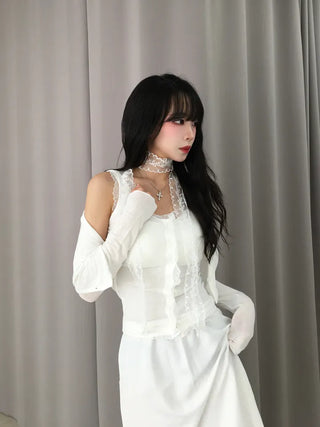 Lupo Lace Stretchy Button Sleeveless
