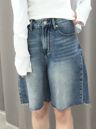 Moss Cat Washed Knee-Length Denim Bermuda Pants