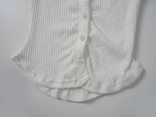 Cura V-Colla Rounded Button Sleeveless Top