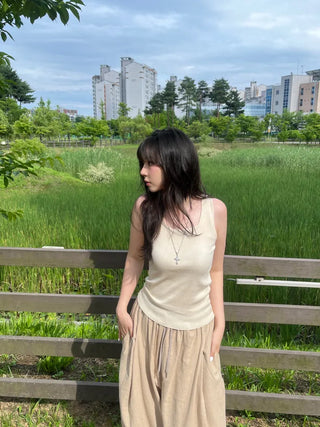 Camon Semi-Slim Square Neck Basic Sleeveless