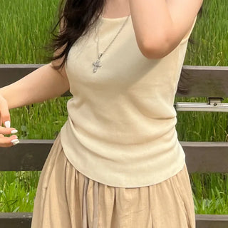 Camon Semi-Slim Square Neck Basic Sleeveless