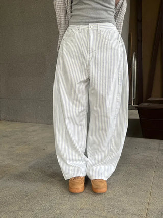 Navy Stripe Side Pintuck Balloon Fit Wide Cotton Pants
