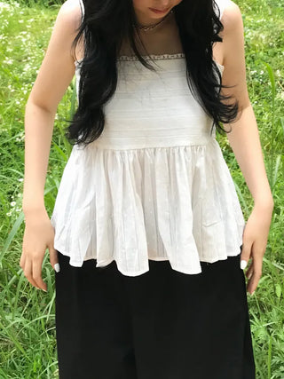 Delicate Fit Square Neck Frill Sleeveless Blouse