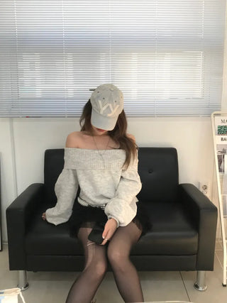Raon Crop Off-shoulder Knit