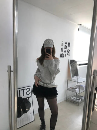 Raon Crop Off-shoulder Knit