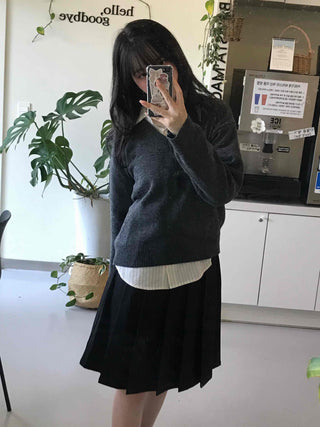 Pure Plain V-Neck Knit