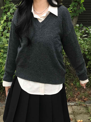 Pure Plain V-Neck Knit