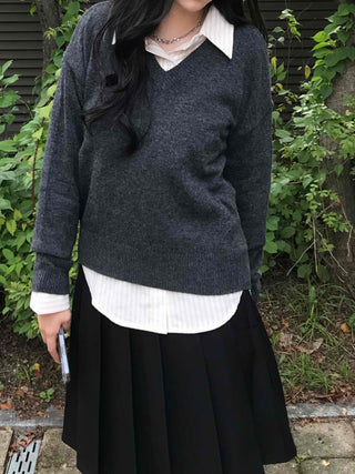 Pure Plain V-Neck Knit
