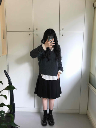 Pure Plain V-Neck Knit