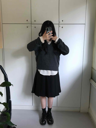 Pure Plain V-Neck Knit