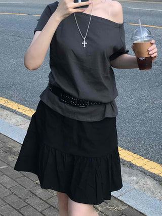 Plain Asymmetrical Off-Shoulder Short-Sleeve T-Shirt