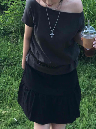 Plain Asymmetrical Off-Shoulder Short-Sleeve T-Shirt