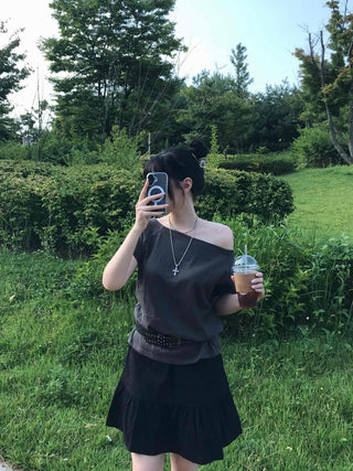 Plain Asymmetrical Off-Shoulder Short-Sleeve T-Shirt