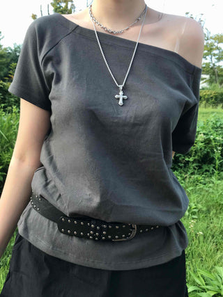 Plain Asymmetrical Off-Shoulder Short-Sleeve T-Shirt