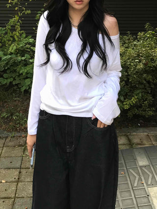 Delicate Fit Natural Long Sleeve Off-Shoulder T-Shirt