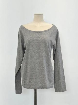 Delicate Fit Natural Long Sleeve Off-Shoulder T-Shirt