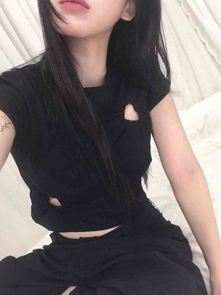 Heart Punching Shirred Short Sleeve T-shirt