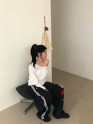 Delicate Fit Off-Shoulder Plain Long-Sleeve T-Shirt