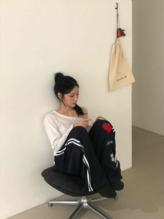 Delicate Fit Off-Shoulder Plain Long-Sleeve T-Shirt