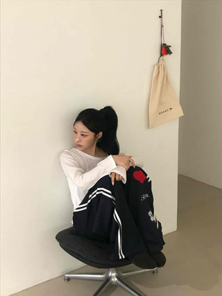 Delicate Fit Off-Shoulder Plain Long-Sleeve T-Shirt