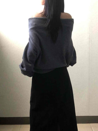 Basic Loose Fit Off-Shoulder Knit
