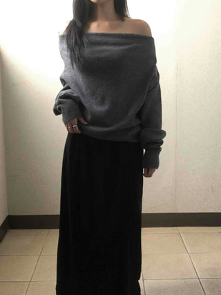 Basic Loose Fit Off-Shoulder Knit