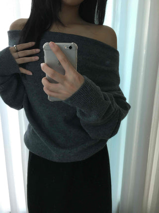 Basic Loose Fit Off-Shoulder Knit