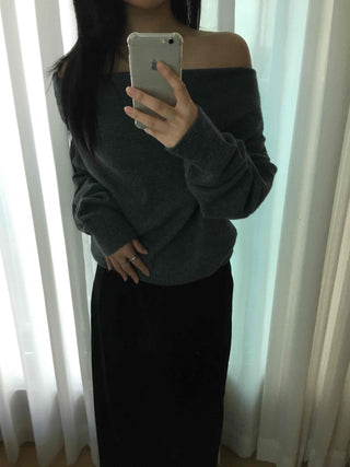 Basic Loose Fit Off-Shoulder Knit
