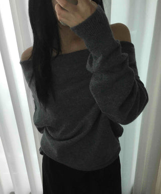 Basic Loose Fit Off-Shoulder Knit