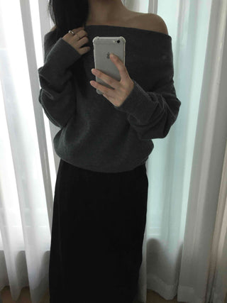 Basic Loose Fit Off-Shoulder Knit