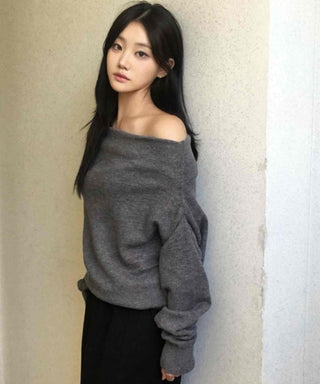 Basic Loose Fit Off-Shoulder Knit