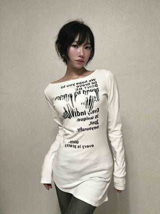White boat neck off-shoulder long-sleeve t-shirt