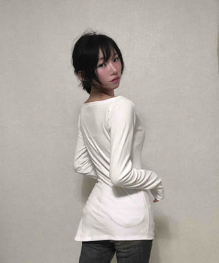 White boat neck off-shoulder long-sleeve t-shirt