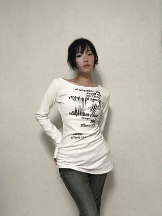 White boat neck off-shoulder long-sleeve t-shirt