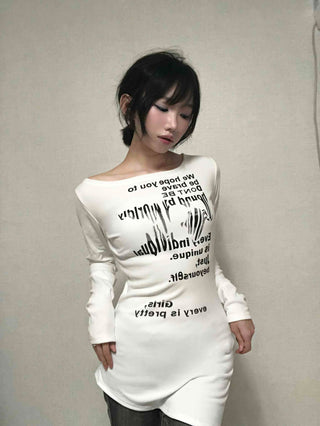 White boat neck off-shoulder long-sleeve t-shirt