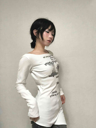 White boat neck off-shoulder long-sleeve t-shirt