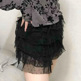 Tiered lace frill shorts