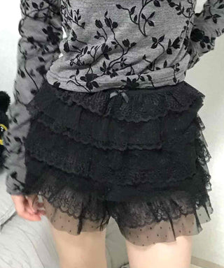 Tiered lace frill shorts