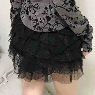 Tiered lace frill shorts