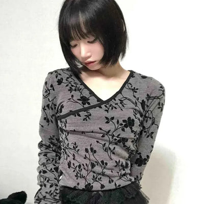Retro Hip Flower V-Neck Long Sleeve T-Shirt