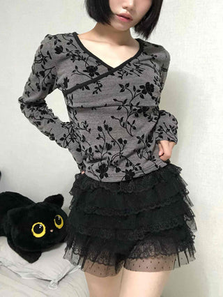 Retro Hip Flower V-Neck Long Sleeve T-Shirt