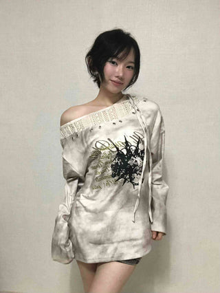 Tie-dye off-shoulder long-sleeve t-shirt