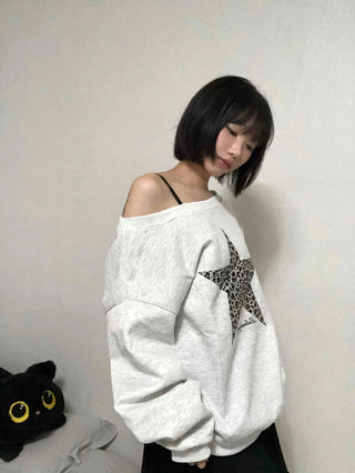 Leopard Print Star Off-Shoulder Sweatshirt