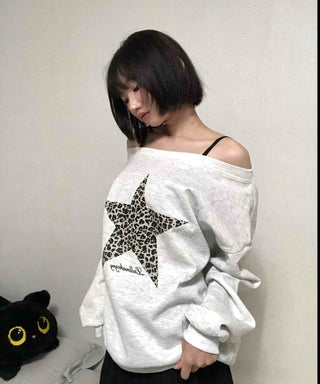 Leopard Print Star Off-Shoulder Sweatshirt