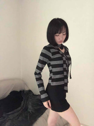 Vintage Daily Striped V-Neck Long Sleeve T-Shirt