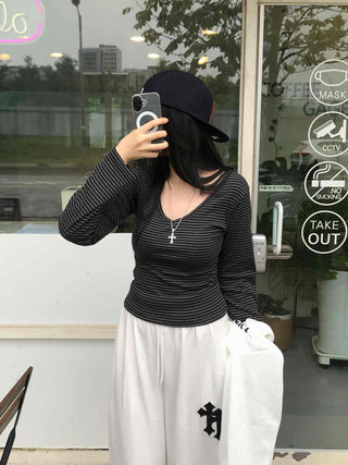 Minimal Arm Cover Striped V-Neck Tee