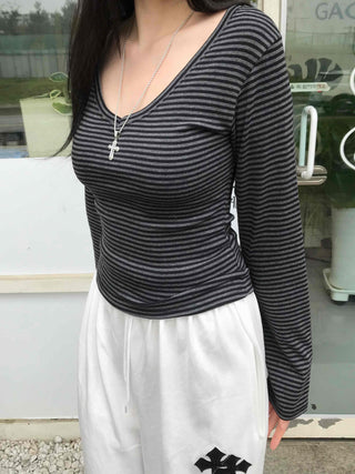Minimal Arm Cover Striped V-Neck Tee