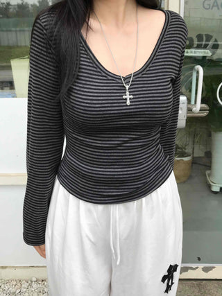 Minimal Arm Cover Striped V-Neck Tee