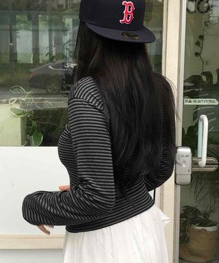 Minimal Arm Cover Striped V-Neck Tee