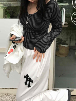Minimal Arm Cover Striped V-Neck Tee